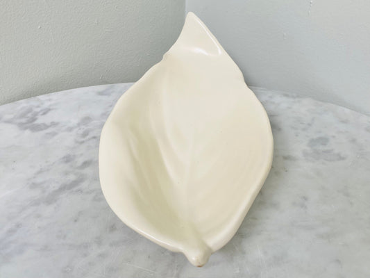 Vintage Camark Matte White Leaf Shaped Candy Nut Bowl Dish - Home Decor - Housewares - Entertaining